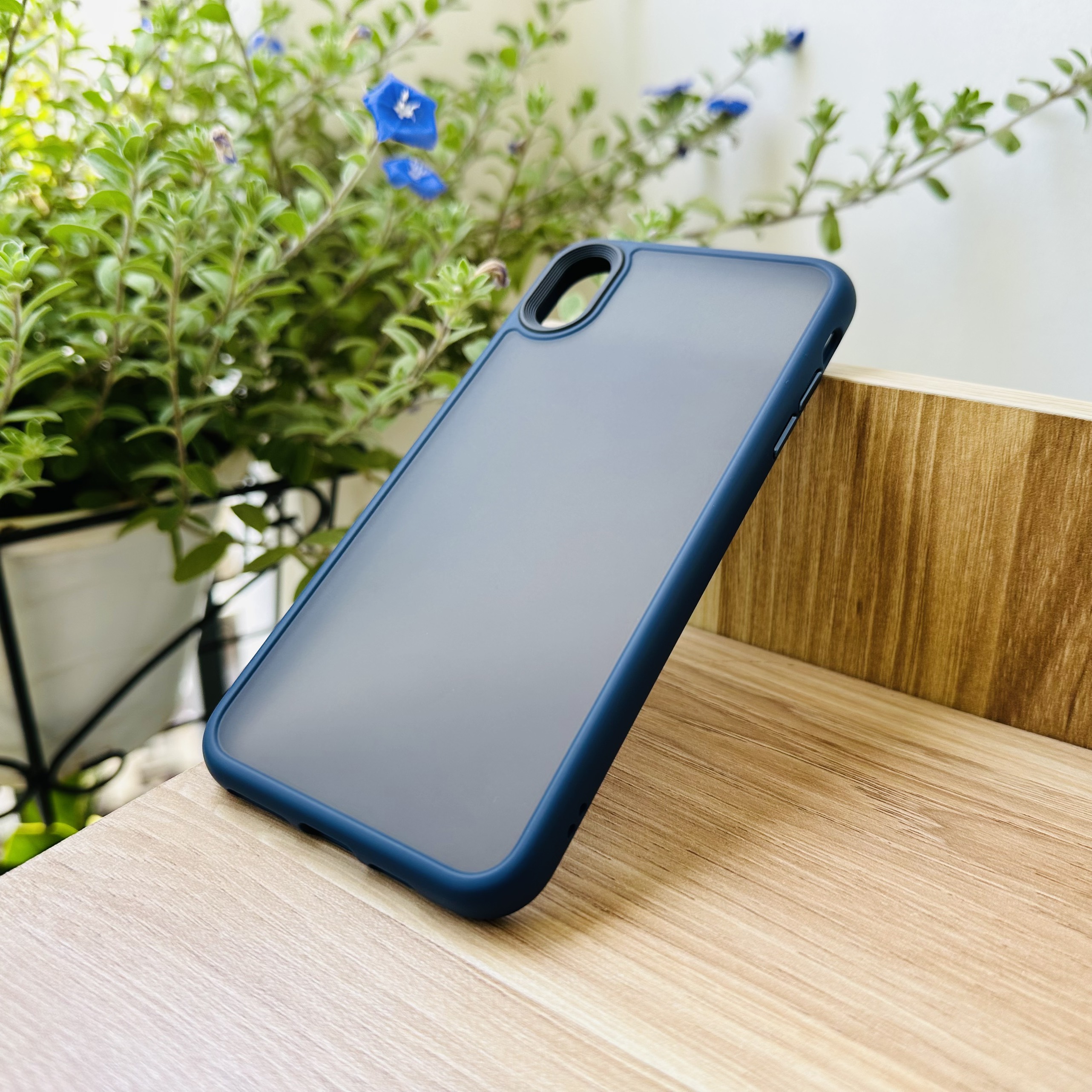 Ốp lưng Likgus lưng nhám dành cho iPhone Xs Max chống sốc tốt - hàng chính hãng