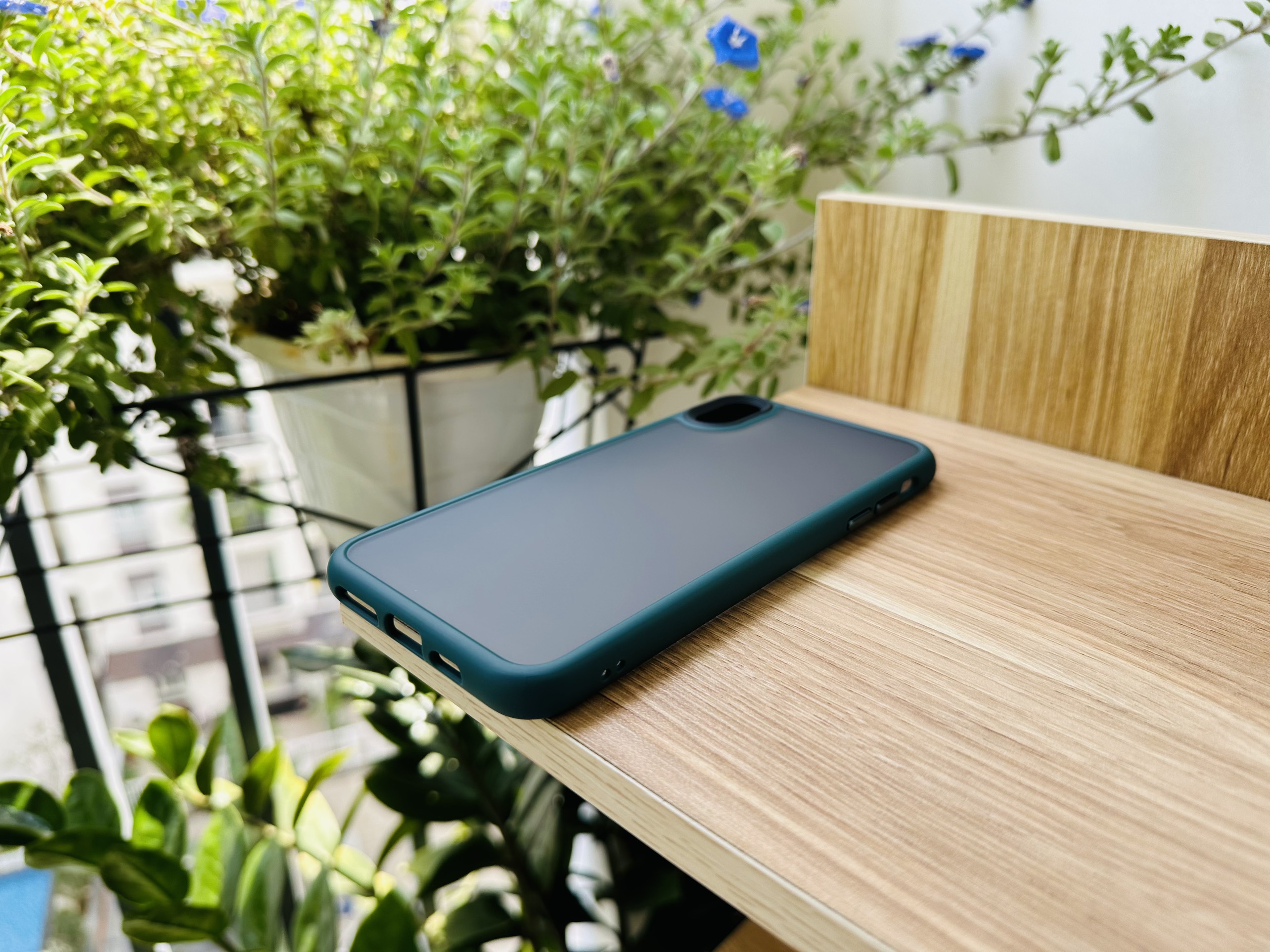 Ốp lưng Likgus lưng nhám dành cho iPhone Xs Max chống sốc tốt - hàng chính hãng