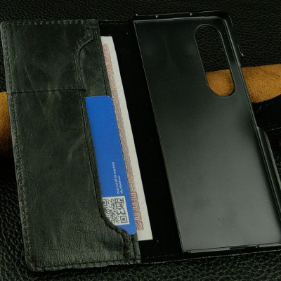 Bao da cho điện thoại Galaxy Z Fold4 có quai cài da bò thật