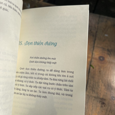 (Tái bản lần thứ 4) TỪNG BƯỚC NỞ HOA SEN – Thích Nhất Hạnh -Saigon Books -NXB Hồng Đức