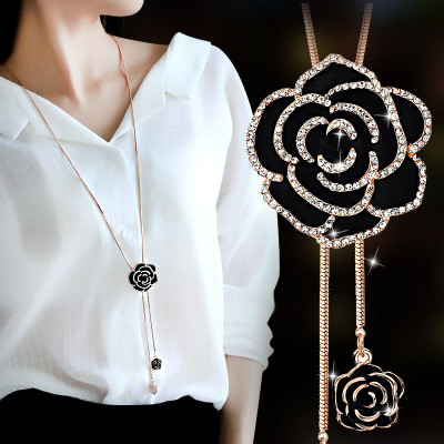 Dây chuyền nữ hoa hồng đen Queen phối đồ công sở