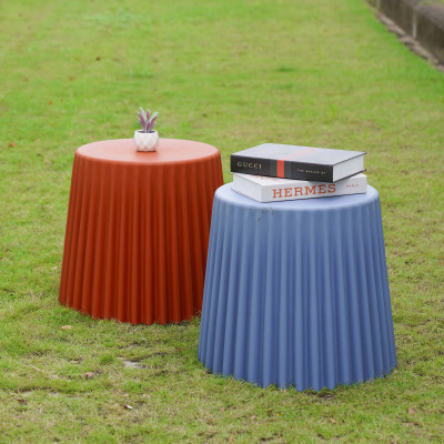 Bàn nhựa đúc Sconic , 2 màu lựa chọn , Nhập Khẩu chính hãng Cobi Home.