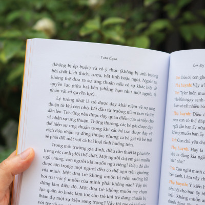 Sách - Con dậy thì, cha mẹ cần làm gì? Đinh Tị Books