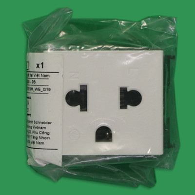 Ổ cắm đơn 3 chấu 16A, size M (F1426UESM_WE_G19)