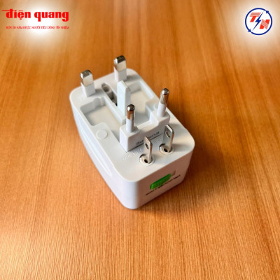 Ổ cắm đa năng Điện Quang ( dành cho du lịch ) ĐQ ESK TV01 ( Màu trắng )