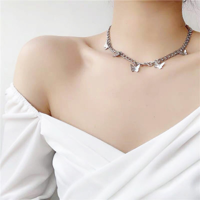 Vòng cổ dây chuyền mix cánh bướm ấn tượng