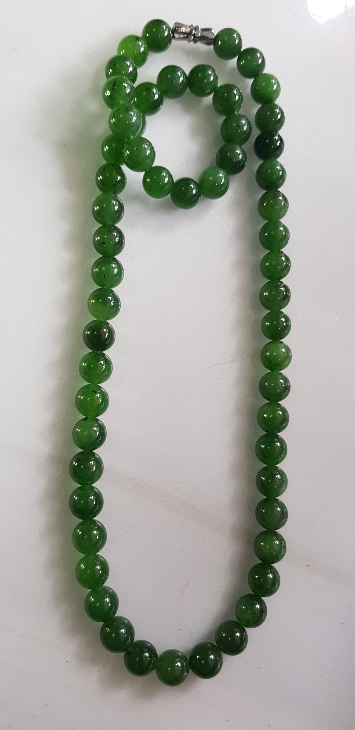 Vòng chuỗi đeo cổ Nữ mới đẹp Đá ngọc jade hay ngọc phật xanh tự nhiên Size 8mm màu xanh ngọc bích bóng sang đẹp hợp mệnh thủy mộc hỏa Quà tặng ý nghĩa cho Mẹ, mình và người thân ý nghĩa ạ