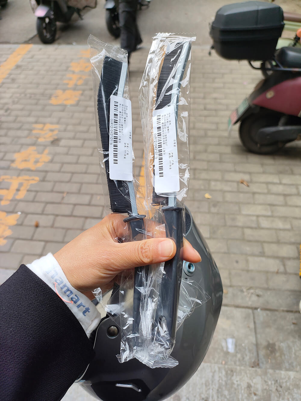 Bàn Chải Chà Khe Rãnh Chổi Cọ Viền Bếp Mép Bồn Rửa Chén Vệ Sinh Góc Tường Vòi Inox Có Lỗ Treo