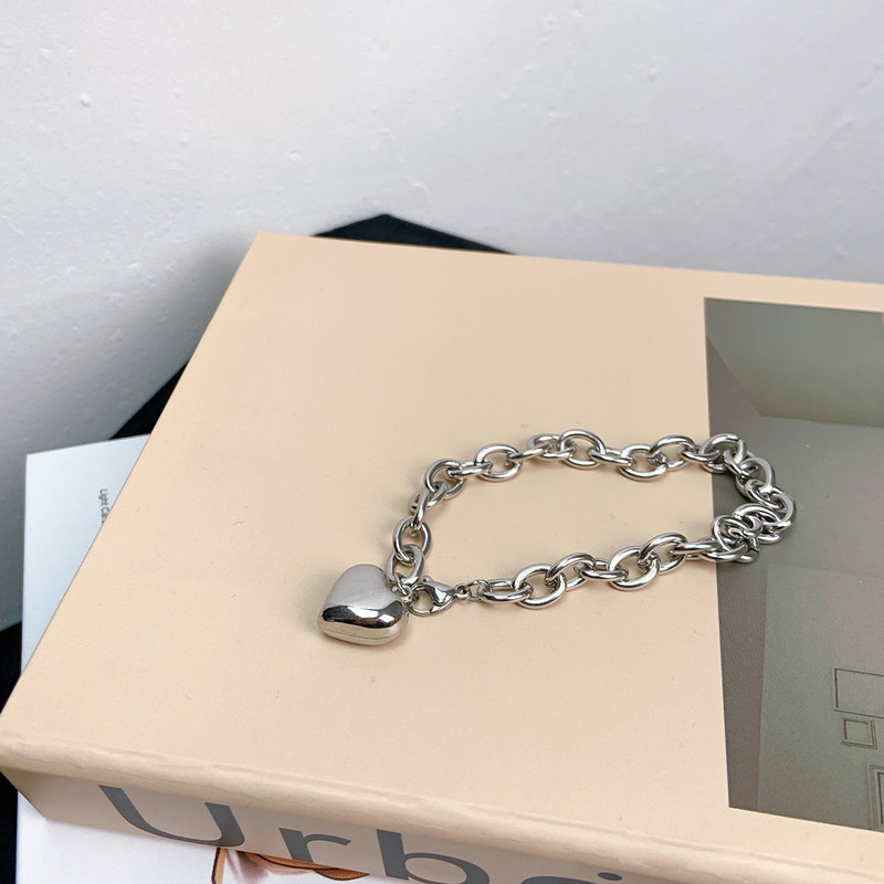 Lắc tay trái tim basic