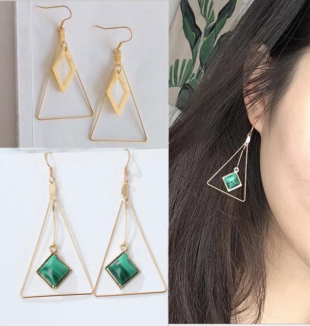 Bông tai tam giác dáng dài đính đá xanh BT104