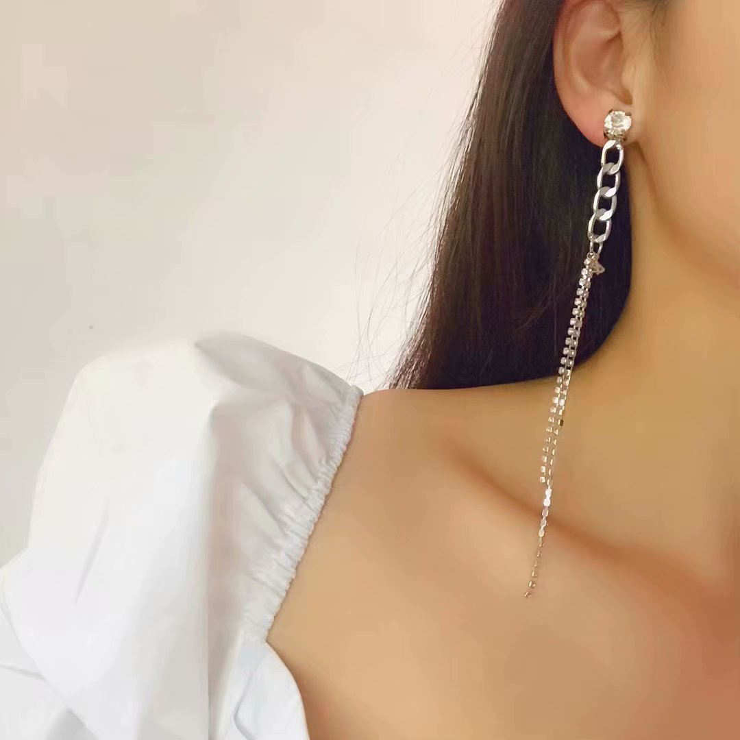 Bông tai xích chữ O thả đuôi tua rua đá sang trọng