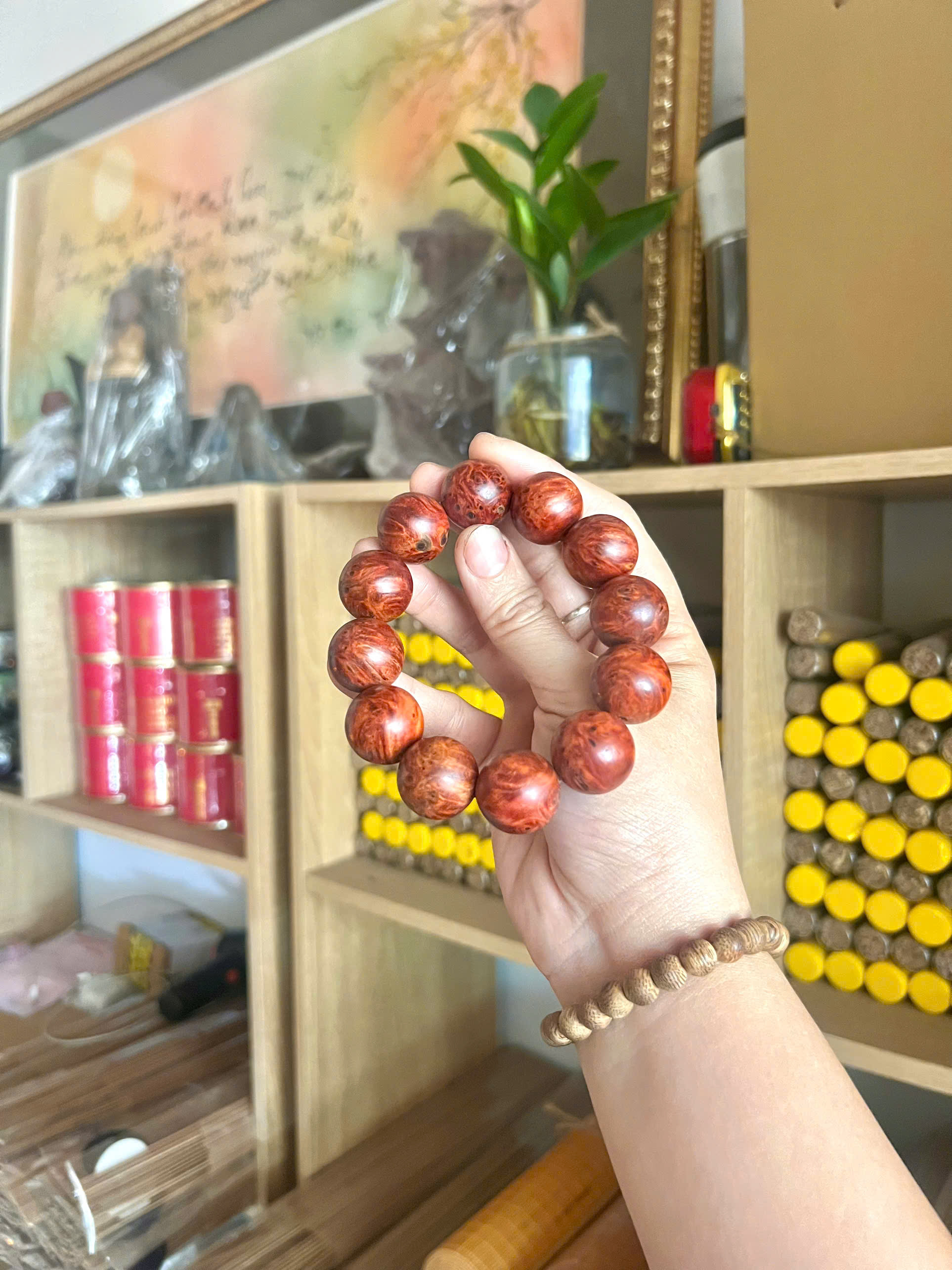 Vòng tay gỗ nu huyết Long - size 20li hàng VIP - Thấu quang cao - Mùi thơm vĩnh viễn