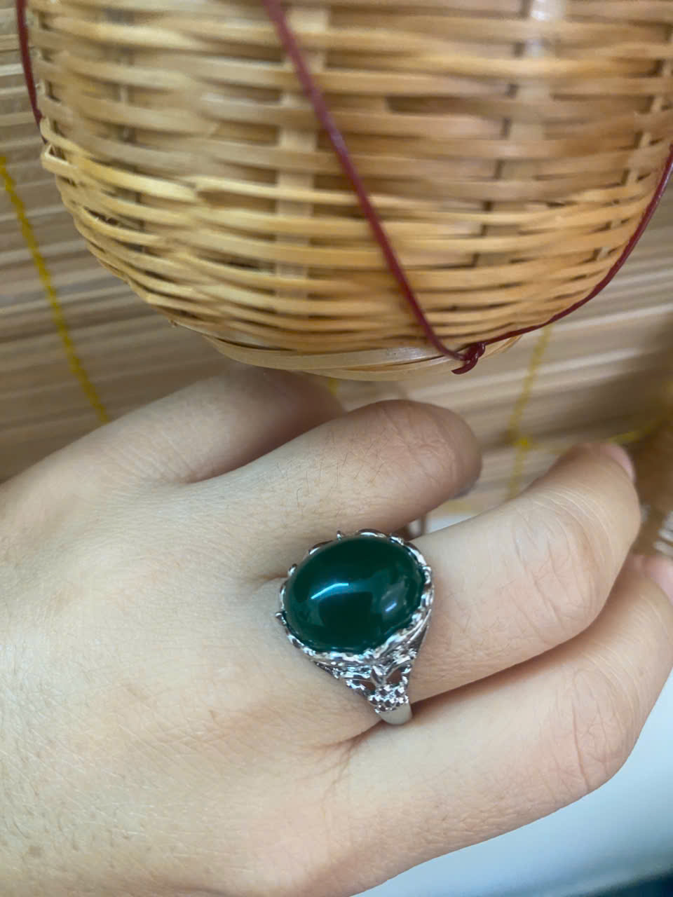 Nhẫn Bạc Đính Ngọc Lục Bảo Nhân Tạo Dành Cho Phái Nữ