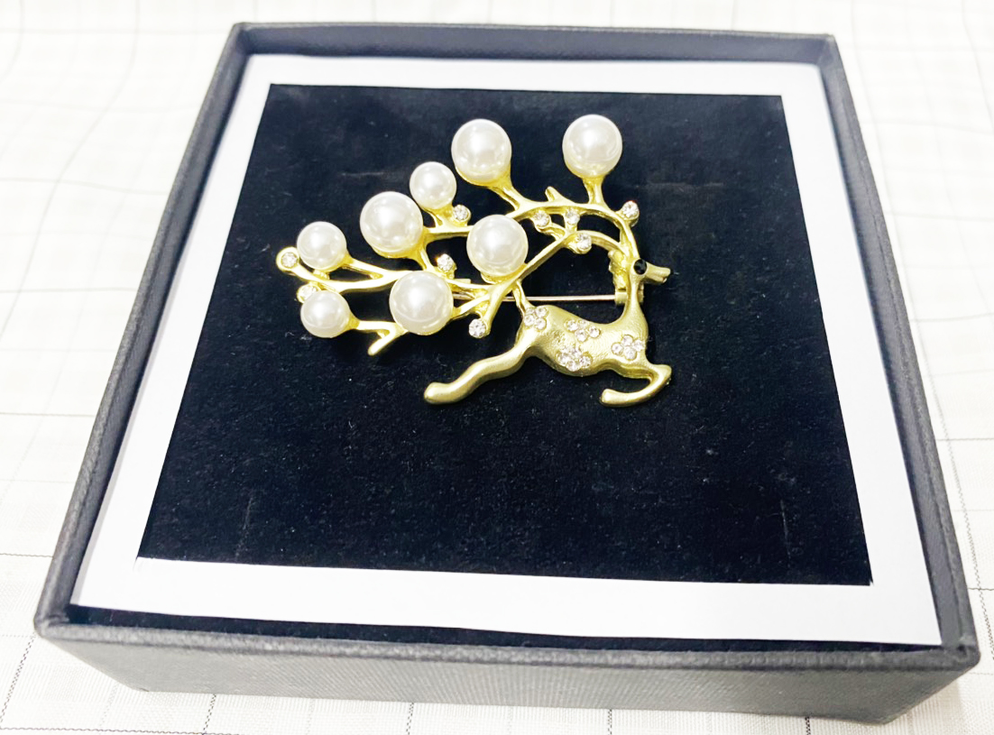 Ghim Cài Áo Kim Loại Sang Trọng – Biểu Tượng Của Phong Cách & Đẳng Cấp