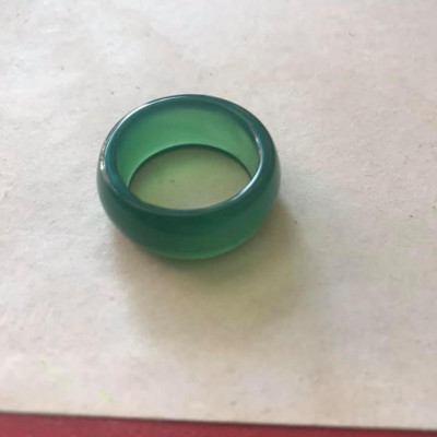 CHIẾC NHẪN SIZE 20M CAO 9MM3 DẦY 3MM6 NAM MỘC HỎA MÀU NHÂN XANH TƯƠI ĐẸP