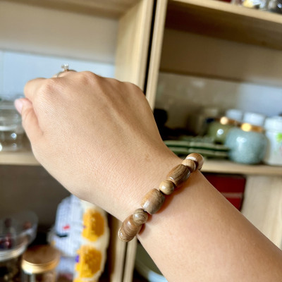 Vòng đeo tay bách xanh size 10ly  - cách điệu lu thống phối hạt tròn - không tẩm mùi thơm