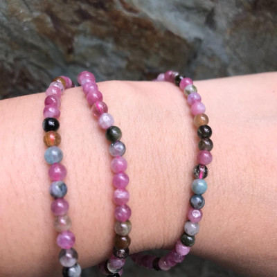 VÒNG TAY PHONG THỦY  ĐÁ TOURMALINE TỰ NHIÊN XINH QUẤN TAY 3 VÒNG ĐỦ MÀU ĐẸP 3ly9 NỮ TẤT CẢ CÁC MỆNH ĐEO