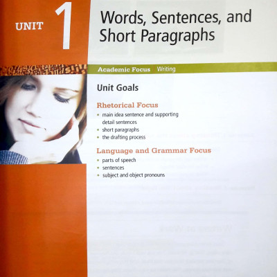 Effective Academic Writing Introductory Student Book with Access to Oxford Learn 2Ed