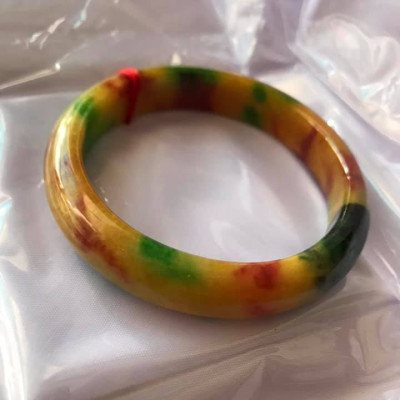 VÒNG TAY BẢN HẸ TỨ QUÝ IN54 TÔNG MÀU VÀNG ANH ĐỎ XANH ĐẸP  CHẤ LIỆU ĐÁ MÃ NÃO TỨ QUÝ  NỮ 51KG ĐẾN 62KG ĐEO Ạ