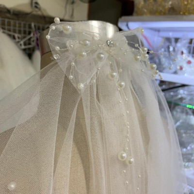 Voan cài tóc cô dâu trắng kem ngắn ngang lưng mẫu mới 2020 sp2878