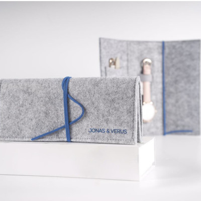 Đồng hồ đeo tay Nam hiệu JONAS & VERUS R40.10.BWLB, Máy Pin (Quartz), Kính sapphire chống trầy xước, Dây da Italy