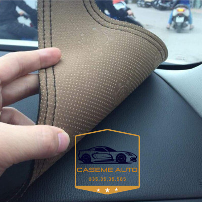 [HYUNDAI ACCENT] Thảm Taplo 3 Lớp Dành Cho Xe HYUNDAI ACCENT, Nhung Lông Cừu Và Da Vân Carbon Cao Cấp - Hàng Chính Hãng