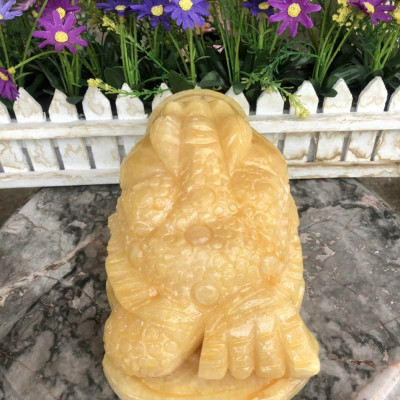 Tượng Cóc Ba Chân, Cóc Ngậm Tiền, Thiềm Thừ phong thủy chiêu tài lộc đá ngọc hoàng long - Dài 17 cm