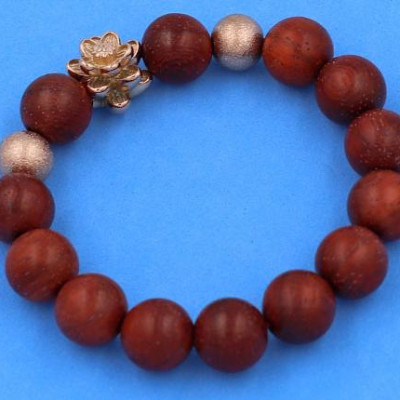 Chuỗi đeo tay Gỗ Đỏ 12 ly mix Bông Sen inox vàng hồng VGOHSHBH12 - Vòng tay hoa sen inox 304