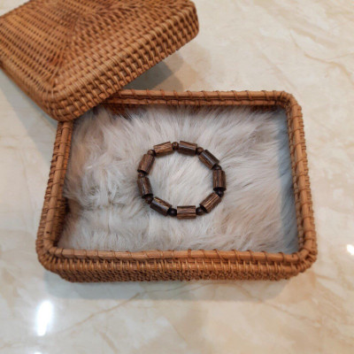 Vòng trầm cao cấp 12 ly (100% gỗ trầm tự nhiên)