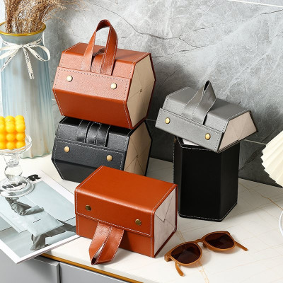 Hộp da PU đựng mắt kính 3 ngăn cuộn tròn , có nút bấm tiện lợi ,có thể treo hoặc xách , mang đi mọi nơi , bảo vệ mắt kính khỏi bụi và hư hỏng 