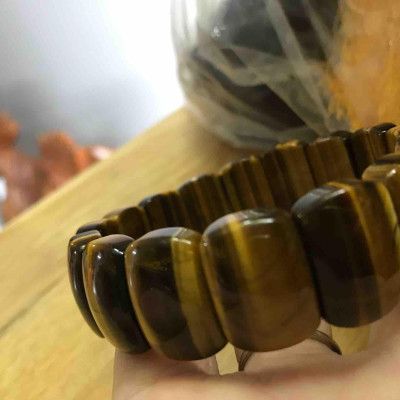 VÒNG MẮT HỔ BẢN ĐẸP NAM MỆNH KIM THỔ 20MM ĐK 8MM ĐÁ THIÊN NHIÊN TAY NAM ĐEO ĐƯỢC HẾT