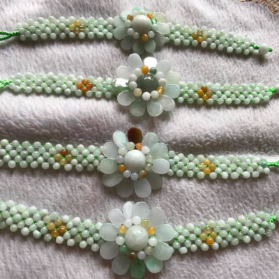 VÒNG LẮC TAY ĐÁ CẨM THẠCH TỰ NHIÊN MẶT BÔNG HOA TO 4CM ĐẸP MÀU TRẮNG XANH RẤT DUYÊN