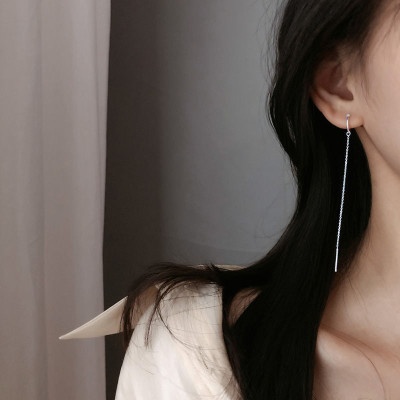 Bông tai dáng dài xu thế trang sức mỏng cách điệu
