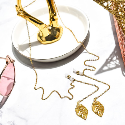 Dây đeo kính glasses chain chiếc lá phong cách retro cá tính tua rua titan dây chuyền đeo mắt kính unisex cá tính