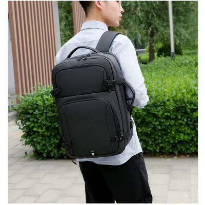 Balo laptop (15.6 inch) phong cách hiện đại - BEE GEE BLLT5598
