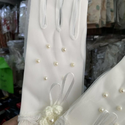 Găng tay cô dâu ngắn vải voan đính hạt nhẹ nơ hoa kết tay bèo nhún trắng giangpkc phụ kiện cưới