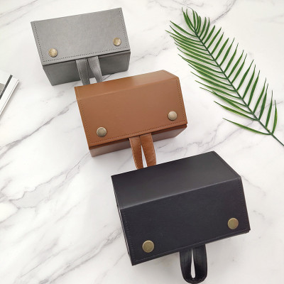 Hộp da PU đựng mắt kính 3 ngăn cuộn tròn , có nút bấm tiện lợi ,có thể treo hoặc xách , mang đi mọi nơi , bảo vệ mắt kính khỏi bụi và hư hỏng 