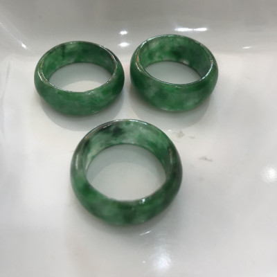 Nhẫn Nữ Đá Cẩm Thạch Xanh Đậm bóng đẹp Ni 18mm Cao 14mm Dầy 3mm ạ