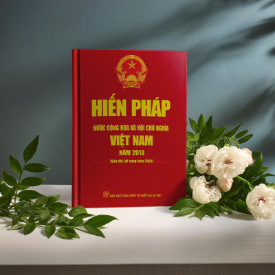 (Bìa cứng, khổ lớn) HIẾN PHÁP NƯỚC CỘNG HÒA XÃ HỘI CHỦ NGHĨA VIỆT NAM NĂM 2013 - Sửa đổi, bổ sung năm 2025 – NXB CTQGST