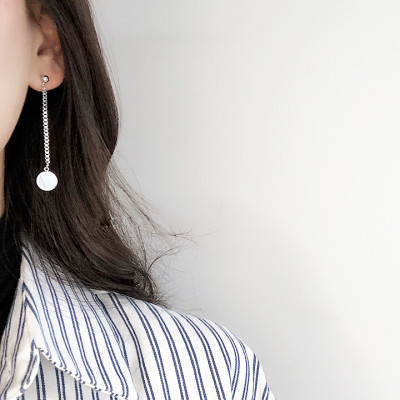 Khuyên tai titan nữ bất đối xứng cá tính 1 đôi