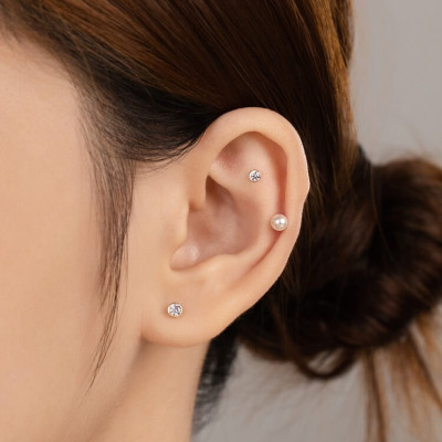 Bông tai Vàng 14KY đính đá CZ kiểu Bezel - MOON Jewelry