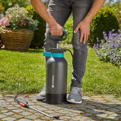 Bình tưới cây áp suất 5L Gardena 11130-20