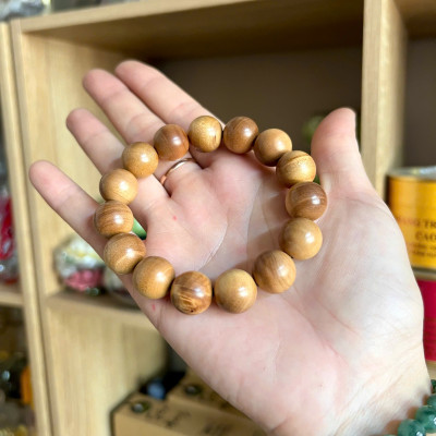 Vòng gỗ Đàn Hương cao cấp size 14ly thơm ngọt như nước hoa phong thuỷ sức khoẻ may mắn tài lộc