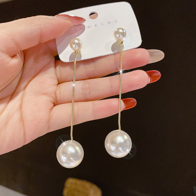 Set vương miện cô dâu, bông tai ngọc trai dài và lúp voan cài tóc cô dâu xinh đẹp