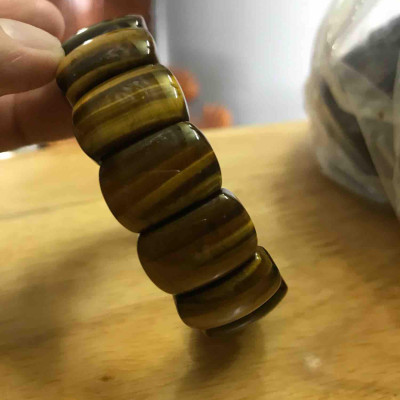 VÒNG MẮT HỔ BẢN ĐẸP NAM MỆNH KIM THỔ 20MM ĐK 8MM ĐÁ THIÊN NHIÊN TAY NAM ĐEO ĐƯỢC HẾT