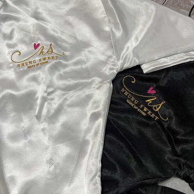 Áo lụa makeup có in tên tiệm