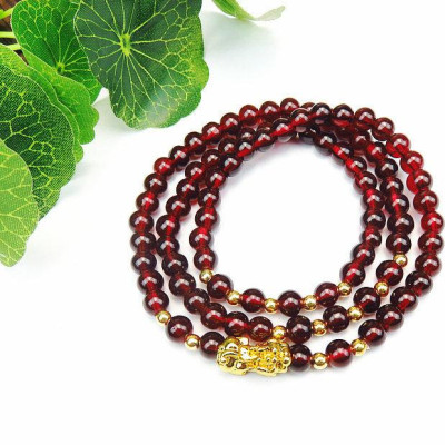 Combo Vòng đeo tay phong thủy đá Ngọc Hồng Lựu đính Tì Hưu Mạ Vàng 18k, kèm hộp đựng lót lụa.