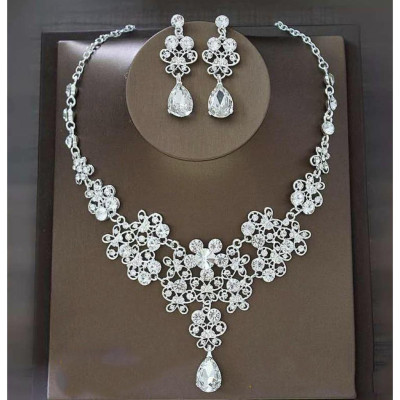 Bộ trang sức cô dâu mẫu tháng 9-2020 mua cưới 2020 Giangpkc 903