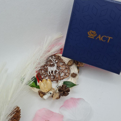 Cài áo hươu đá trắng nhỏ