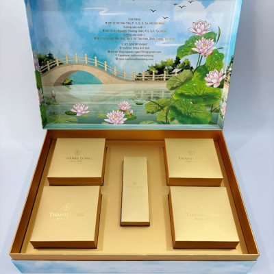 Hộp bánh trung thu cao cấp tráng gương 2 trứng 220g - Trường Phúc - Thành Long - 880G - TẶNG 1 HỘP TRÀ - Việt Nam